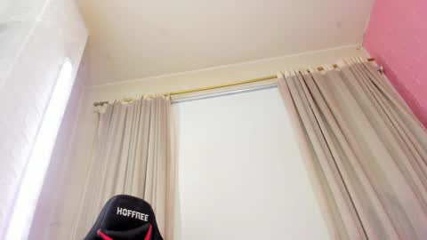 Snapshot of aleja_hill chatting on December 2024 07:15:01 AM Aleja Hill online show from December 2024 07:15:01 AM