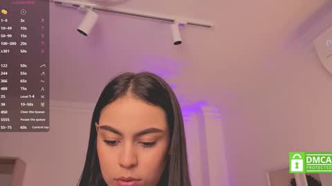 Alejandra online show from September 2025 11:48:01 AM