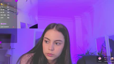 Alejandra online show from November 2025 11:54:02 AM