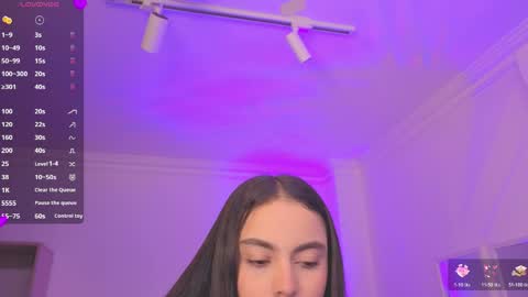 Alejandra online show from May 2026 11:27:01 AM