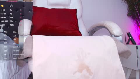 Snapshot of alejalatinhot chatting on December 2024 06:22:01 AM Alejandra online show from December 2024 06:22:01 AM