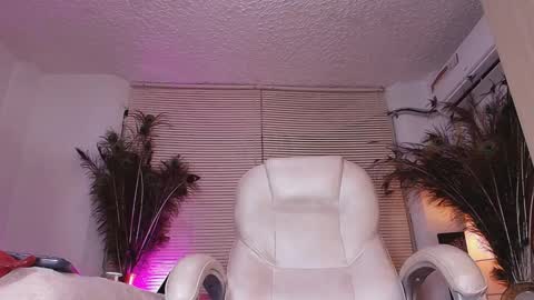 Snapshot of alejalatinhot chatting on February 2025 06:09:02 AM Alejandra online show from February 2025 06:09:02 AM