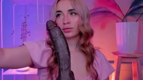 Snapshot of alejamillan1 chatting on June 2026 05:12:01 AM night GTM -5 online show from June 2026 05:12:01 AM
