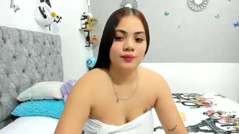 alejandra_evanss online show from September 2025 10:22:02 PM
