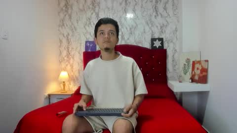 ALEJANDRA JAMES online show from April 2026 07:39:01 AM