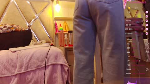 Snapshot of alejandra_martinss chatting on January 2025 08:12:01 PM alejandra martins online show from January 2025 08:12:01 PM