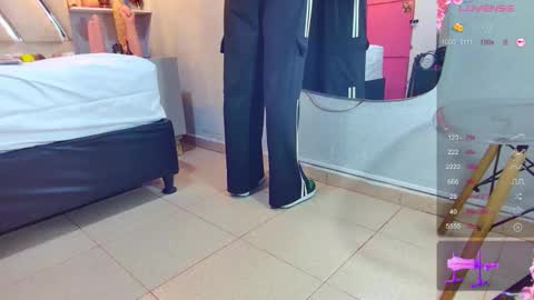 Snapshot of alejandra_martinss chatting on November 2025 03:06:01 AM alejandra martins online show from November 2025 03:06:01 AM