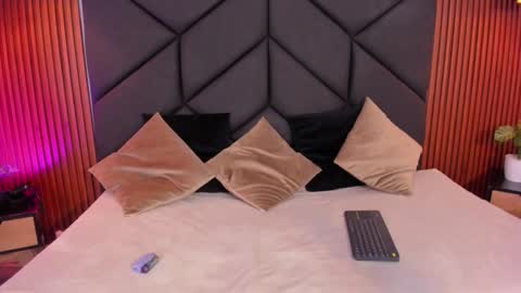 Snapshot of alejandra_vives chatting on January 2025 12:09:01 AM Aleja online show from January 2025 12:09:01 AM