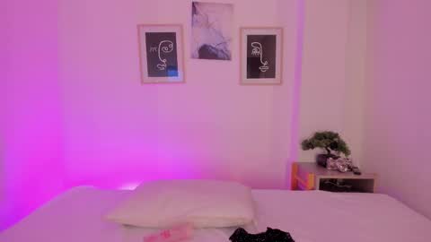 Snapshot of alejandrarojas_ chatting on March 2026 02:11:02 PM Alejandra online show from March 2026 02:11:02 PM