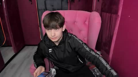 Alejandro online show from December 2025 05:57:01 AM