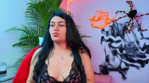 aleja online show from October 2025 03:39:02 AM