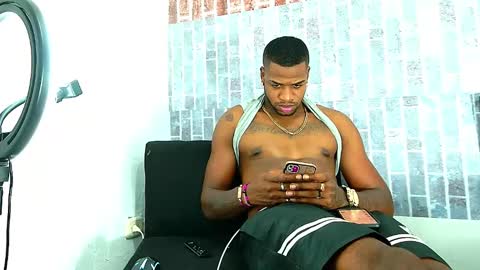 Snapshot of alejo_21cm chatting on February 2025 05:38:01 AM alejo_21cm online show from February 2025 05:38:01 AM