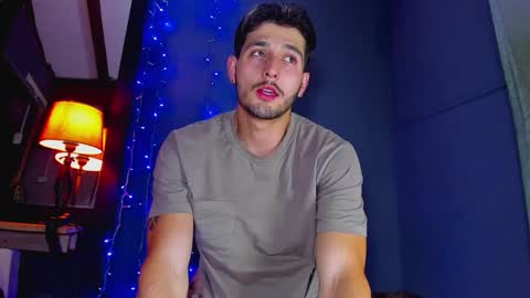 Snapshot of alejo_323__ chatting on January 2025 04:54:02 AM alejo_323__ online show from January 2025 04:54:02 AM