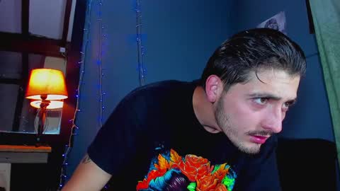 Snapshot of alejo_323__ chatting on February 2025 01:25:02 AM alejo_323__ online show from February 2025 01:25:02 AM