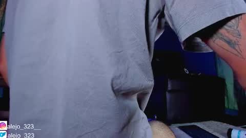 Snapshot of alejo_323__ chatting on March 2025 04:25:02 AM alejo_323__ online show from March 2025 04:25:02 AM