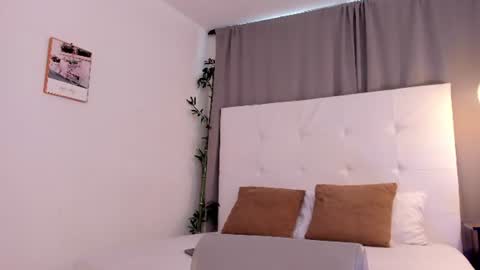 Snapshot of alejo_exotic chatting on June 2026 12:20:02 PM alejo_exotic online show from June 2026 12:20:02 PM