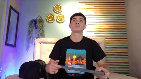 alejo_gray1 online show from July 2026 07:09:01 PM