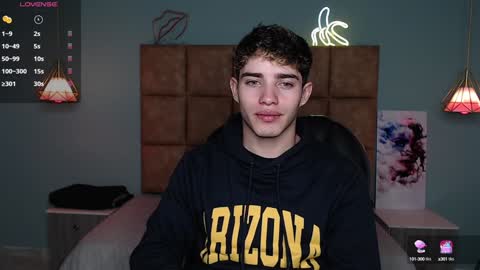 Snapshot of alejootwink chatting on December 2024 05:55:02 PM ALejoo Saenz online show from December 2024 05:55:02 PM