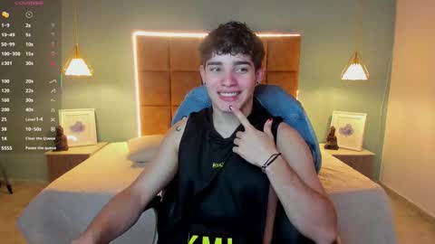 Snapshot of alejootwink chatting on September 2025 07:51:02 PM ALejoo Saenz online show from September 2025 07:51:02 PM