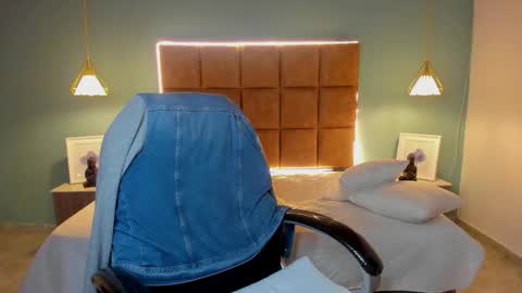 Snapshot of alejootwink chatting on October 2025 05:38:02 AM ALejoo Saenz online show from October 2025 05:38:02 AM