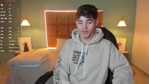 Snapshot of alejootwink chatting on October 2025 03:17:01 AM ALejoo Saenz online show from October 2025 03:17:01 AM