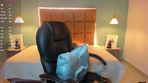 Snapshot of alejootwink chatting on October 2025 10:32:02 PM ALejoo Saenz online show from October 2025 10:32:02 PM