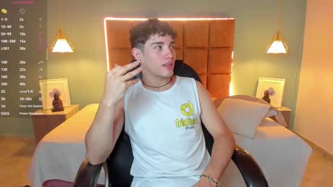 Snapshot of alejootwink chatting on October 2025 02:22:02 AM ALejoo Saenz online show from October 2025 02:22:02 AM