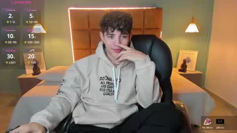 Snapshot of alejootwink chatting on October 2025 02:35:01 AM ALejoo Saenz online show from October 2025 02:35:01 AM