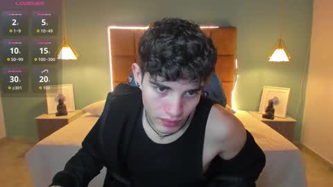 Snapshot of alejootwink chatting on November 2025 01:16:02 AM ALejoo Saenz online show from November 2025 01:16:02 AM