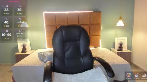 ALejoo Saenz online show from November 2025 02:43:02 AM