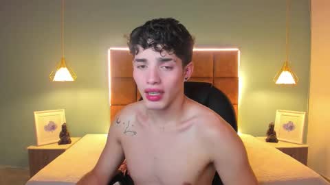 ALejoo Saenz online show from December 2025 11:55:02 PM