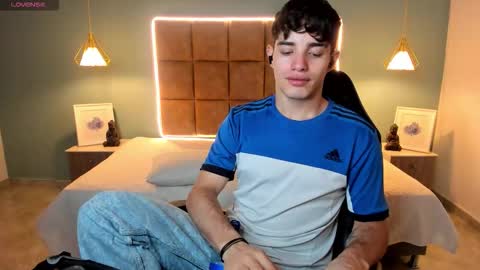 ALejoo Saenz online show from February 2026 05:29:01 AM