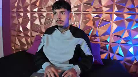 Snapshot of aleking13 chatting on October 2025 12:25:02 PM aleking13 online show from October 2025 12:25:02 PM