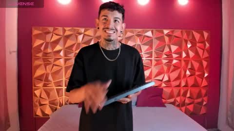 Snapshot of aleking13 chatting on October 2025 12:48:02 PM aleking13 online show from October 2025 12:48:02 PM