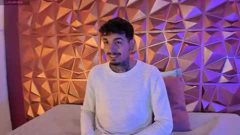 Snapshot of aleking13 chatting on October 2025 12:08:02 PM aleking13 online show from October 2025 12:08:02 PM