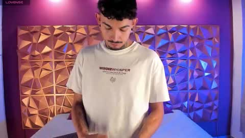 Snapshot of aleking13 chatting on October 2025 12:22:02 PM aleking13 online show from October 2025 12:22:02 PM