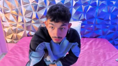 Snapshot of aleking13 chatting on October 2025 01:04:02 PM aleking13 online show from October 2025 01:04:02 PM