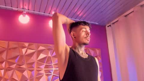 Snapshot of aleking13 chatting on October 2025 12:17:02 PM aleking13 online show from October 2025 12:17:02 PM