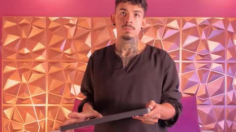 Snapshot of aleking13 chatting on October 2025 12:17:02 PM aleking13 online show from October 2025 12:17:02 PM