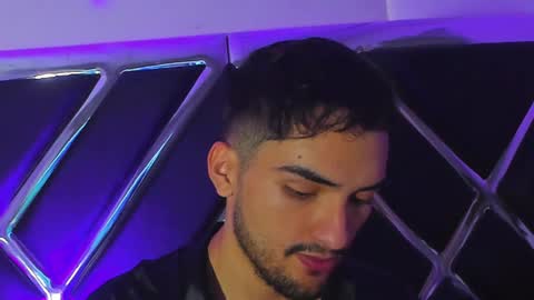 Alek online show from September 2025 05:57:01 PM