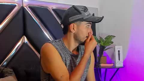 Alek online show from September 2025 05:34:01 AM