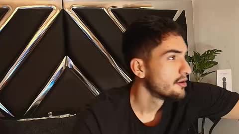 Alek online show from September 2025 04:50:01 AM