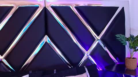 Alek online show from October 2025 02:53:01 AM