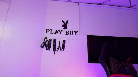 Alek online show from October 2025 05:11:02 AM