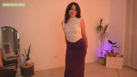 Snapshot of alemaniababe chatting on February 2025 11:30:02 PM Ale online show from February 2025 11:30:02 PM