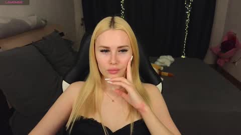 Alena online show from March 2025 02:43:02 PM