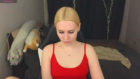 Alena online show from March 2025 05:28:02 PM