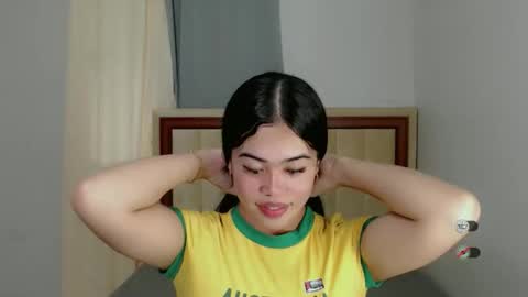 Snapshot of alesha_vibe_me chatting on September 2025 02:33:02 AM alesha_vibe_me online show from September 2025 02:33:02 AM