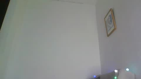 QUEEN OFF MILk  IM BACK  15 NOV online show from March 2026 09:43:01 PM