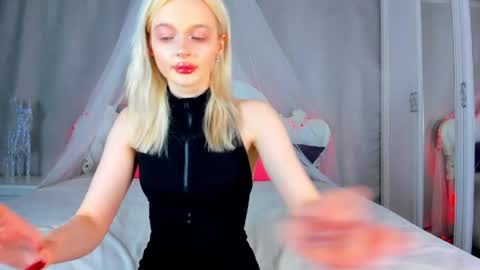 Snapshot of alessakiss chatting on June 2026 09:04:02 AM alessakiss online show from June 2026 09:04:02 AM